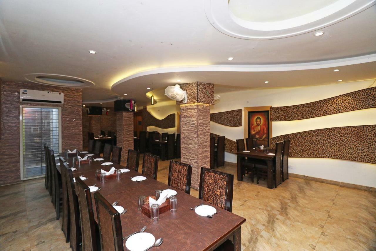 Oyo 5843 Hotel Yash Inn Mirzāpur Exterior foto
